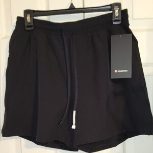 lululemon athletica Men's Black Pool 5'' Shorts